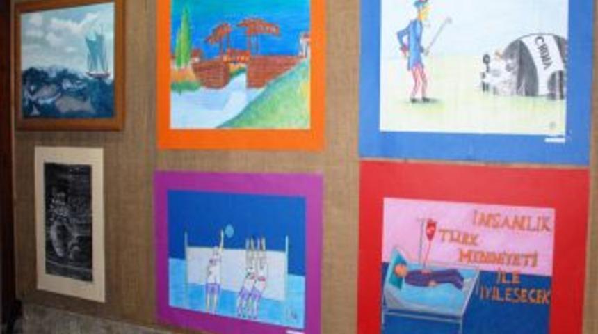 Liseli &Ouml;ğrencilerin Karikat&uuml;rleri Ve Resimleri B&uuml;y&uuml;k Ilgi G&ouml;rd&uuml;