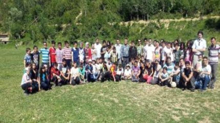 Başkan Oğul, &Ouml;ğrencilerle Piknikte Buluştu