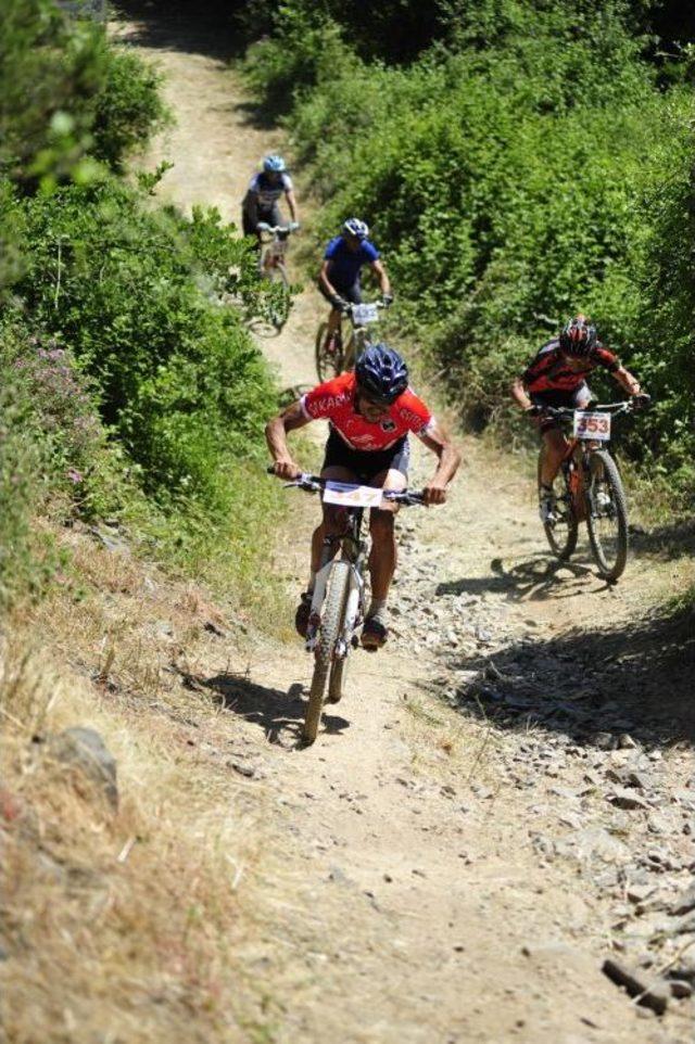 Dağ Bisikleti Yarışları'nda Pedallar Obeziteye Karşı Döndü