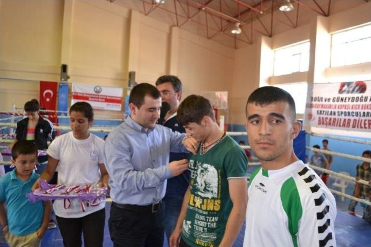 Hilvan&rsquo;da Kick Boks Şampiyonası Sona Erdi