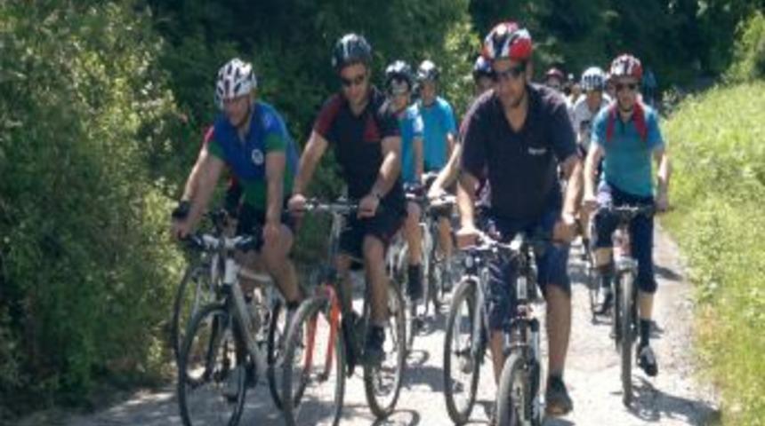 Bisikletseverlerin Doğada Bisiklet Keyfi