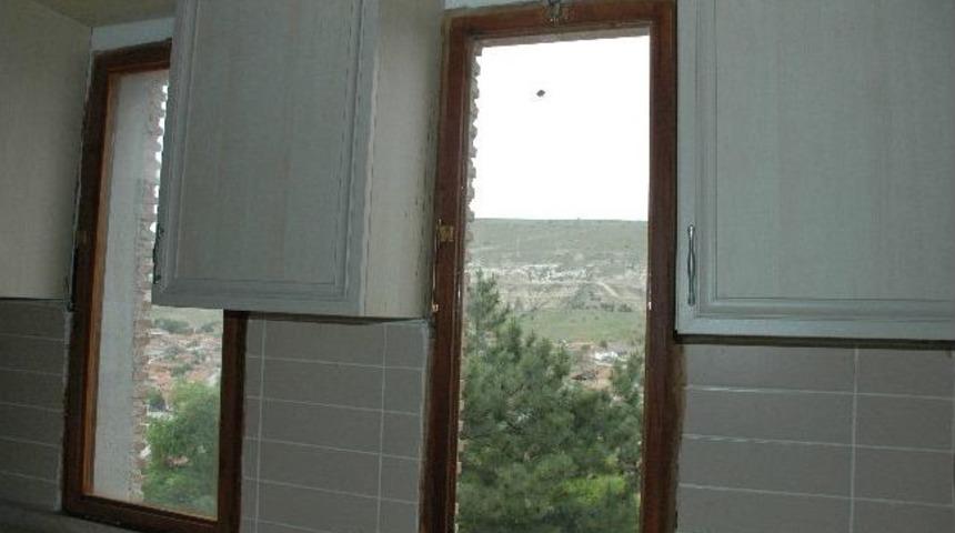 Tarihi Seyyid Battalgazi K&uuml;lliyesi İ&ccedil;inde Amerikan Mutfağı