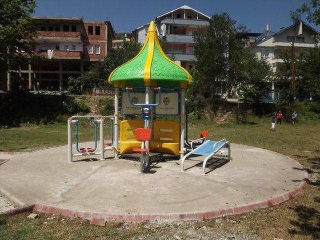 Kozcağız&rsquo;da Parklar Yenileniyor 2