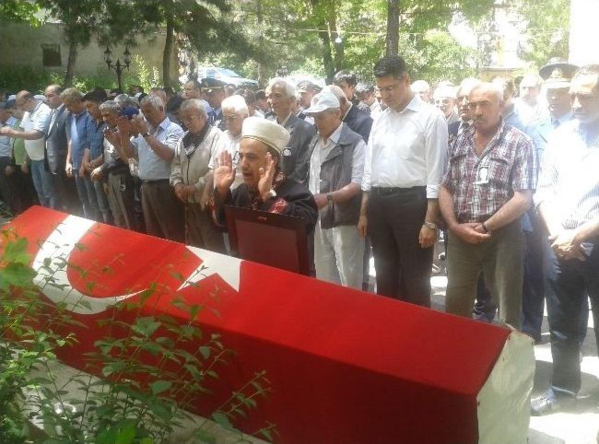 Kore Gazisi Şahin, Son Yolculuğuna Uğurlandı