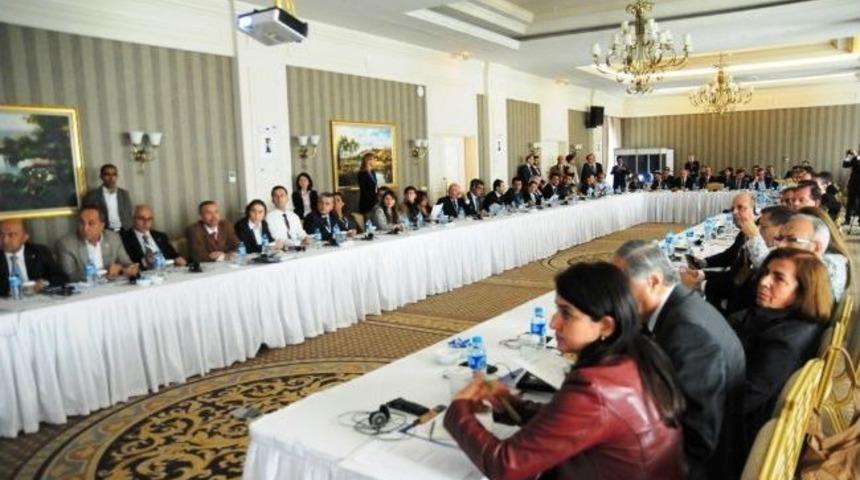 T&uuml;rkiye-ab İlişkileri Geleceğe Y&ouml;nelik Beklentiler Sempozyumu