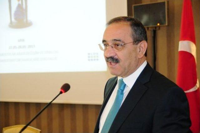 T&uuml;rkiye-ab İlişkileri Geleceğe Y&ouml;nelik Beklentiler Sempozyumu 3