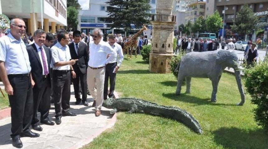 Minia Niğde 3 Boyutlu Resim Heykel Sergisi A&ccedil;ıldı