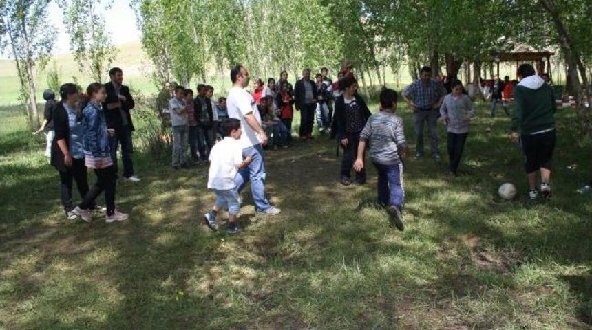 Bayburt&rsquo;ta Sbs &Ouml;ncesi Moral Pikniği D&uuml;zenlendi