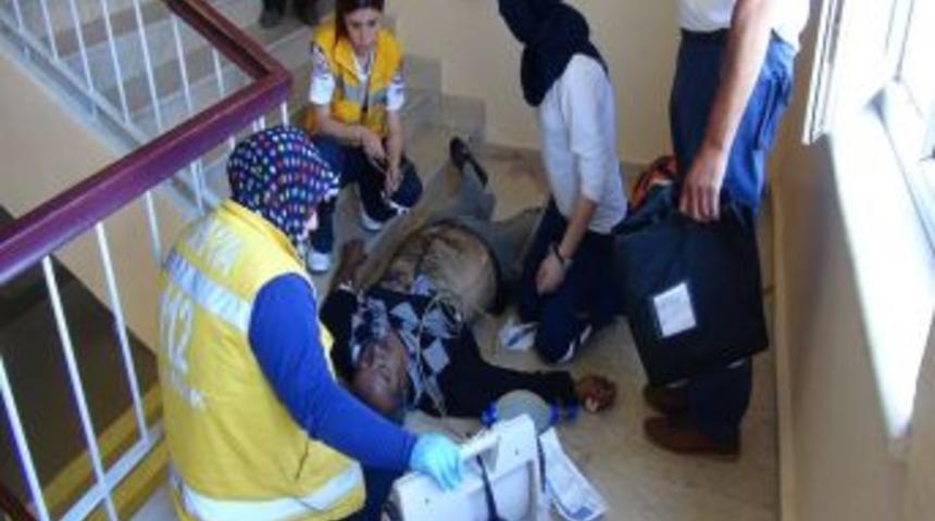 H&uuml;k&uuml;met Konağında Kalp Krizi Ge&ccedil;iren Vatandaş Kurtarılamadı