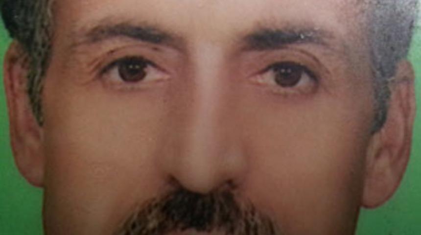 Kızına sarkıntılık yapan adamı &ouml;ld&uuml;rd&uuml;