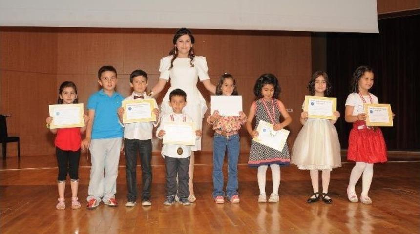 Dahi &Ccedil;ocuklar H&uuml;nerlerini Sergiledi