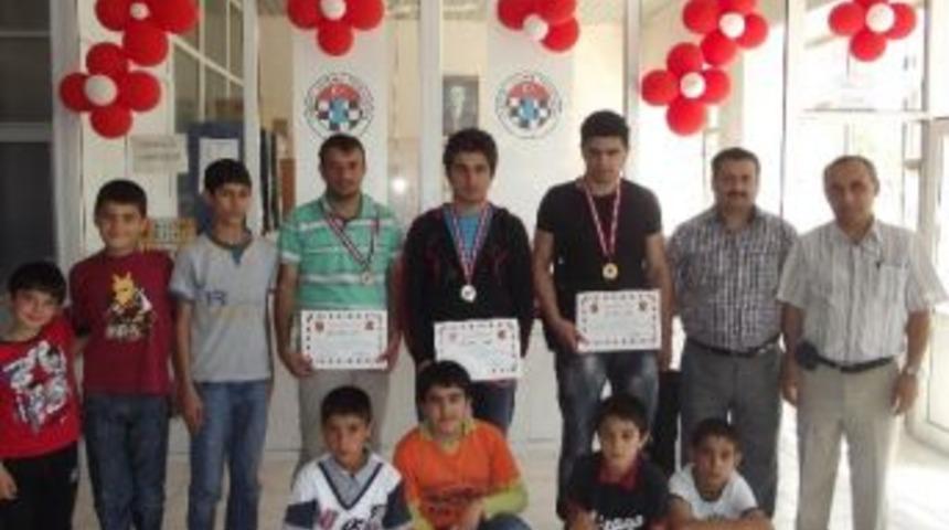 Gen&ccedil;lik Hizmetleri Ve Spor İl M&uuml;d&uuml;rl&uuml;ğ&uuml; Satran&ccedil; Turnuvası Sona Erdi