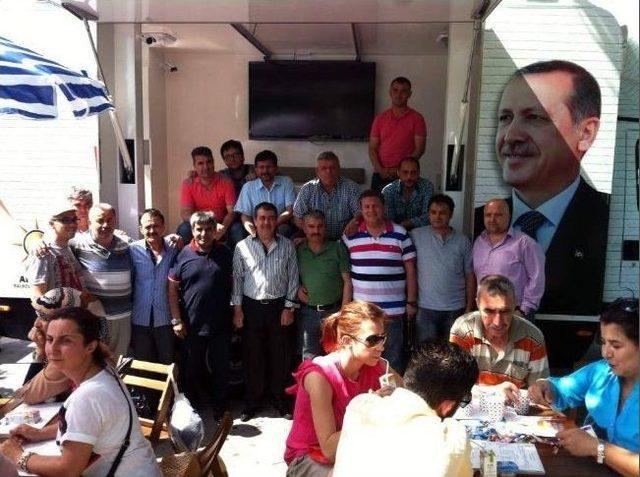 Ak Parti de Vekiller Asillere Rozet Taktı 3