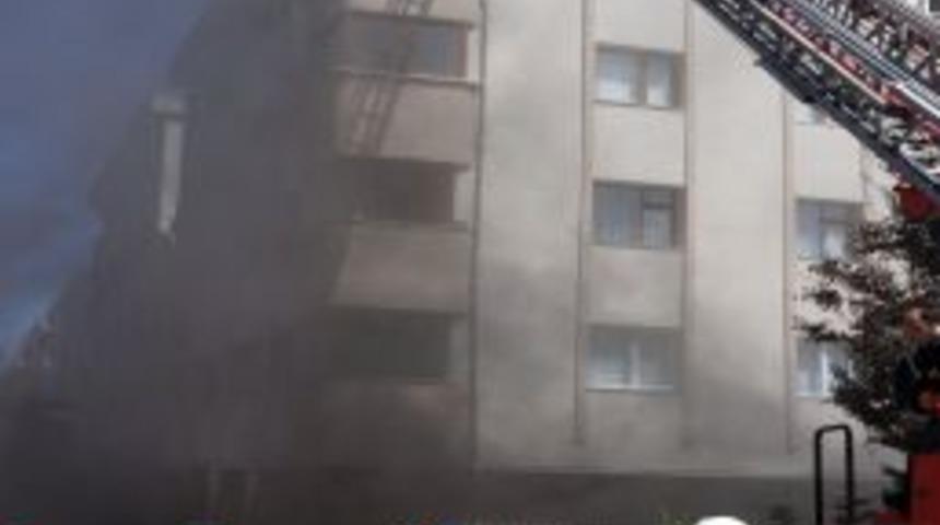 Beyaz Eşya Deposundaki Yangın Bir Milyon Lirayı K&uuml;l Etti