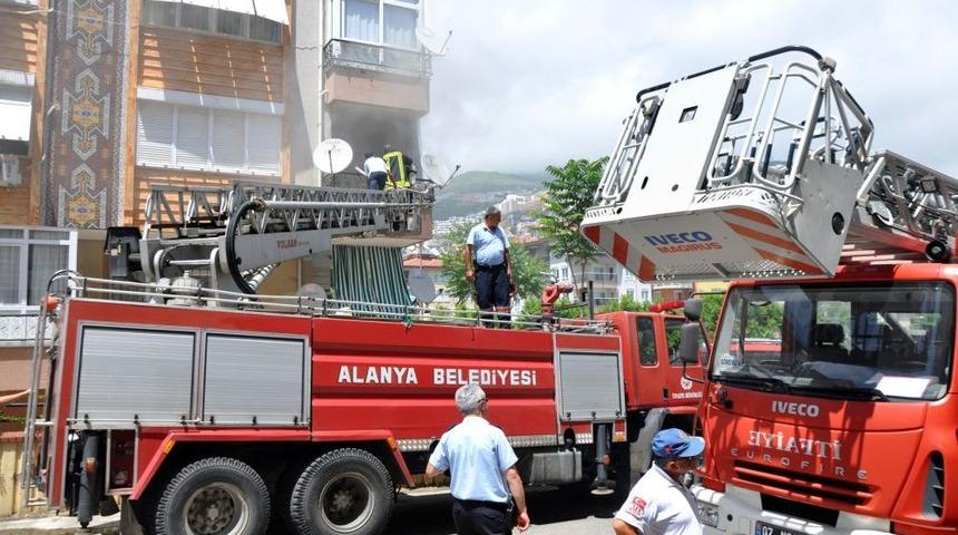 Buzdolabından &Ccedil;ıkan Yangın Korkuttu
