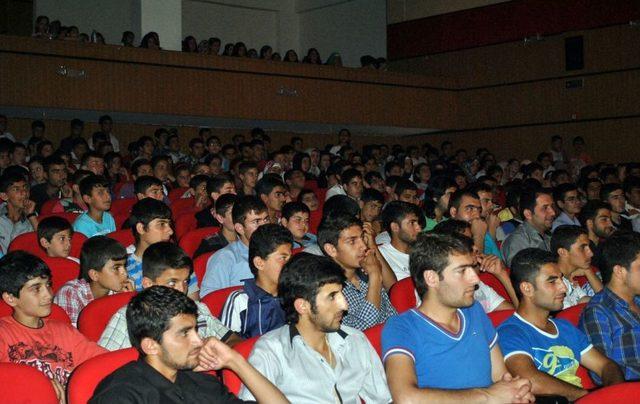 Midyat Gençlik Merkezi Öğrencileri 'Vesile'yi Izledi