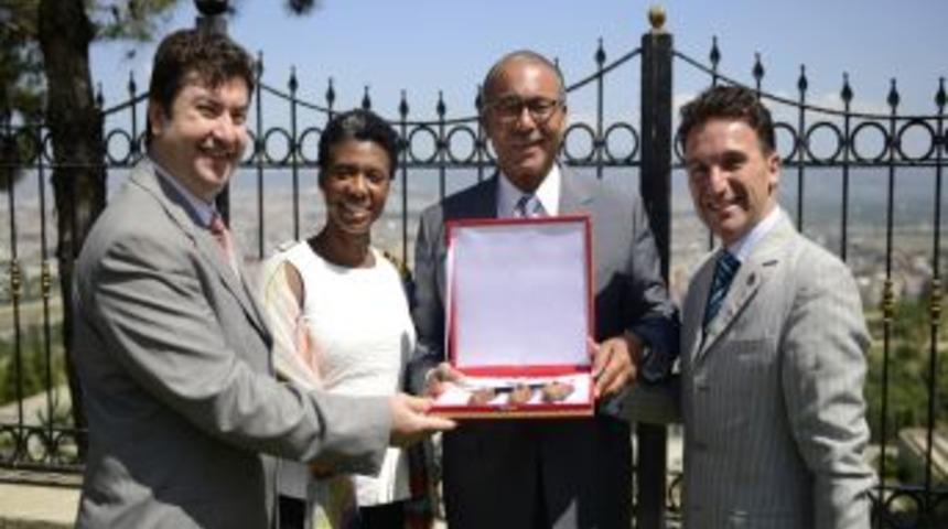 ABD'li Belediye Başkanı, Bursa B&uuml;y&uuml;kşehir Belediyesi'ni Ziyaret Etti