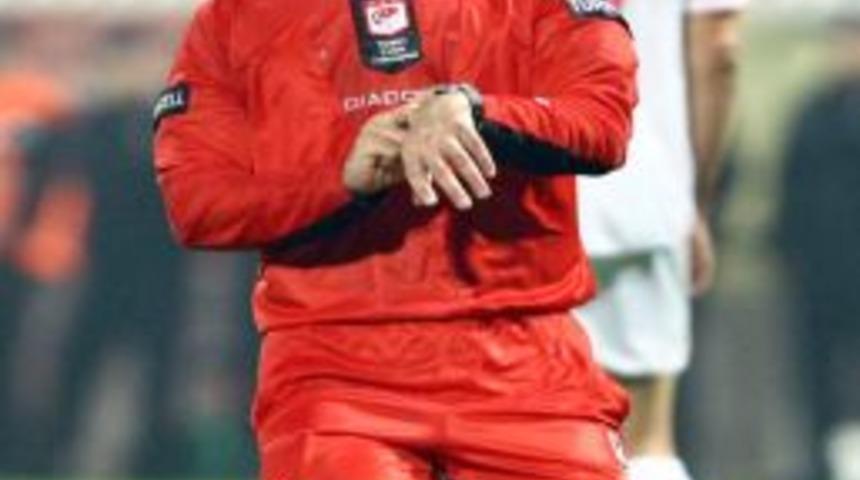 &Ouml;zg&uuml;&ccedil; T&uuml;rkalp: Keşke O Zamanda Ilave Hakem Olsaydı