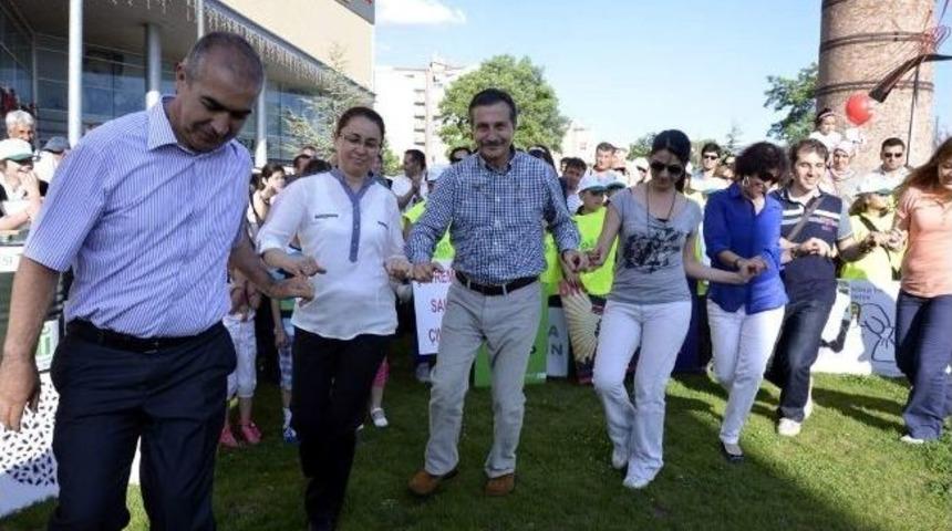 Eskişehir&rsquo;de 300 Minik &Ouml;ğrencinin Katıldığı &Ccedil;evre Şenliği