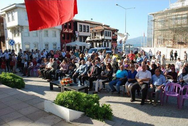 Busmek'ten Şenlikli Sergi Açılışı