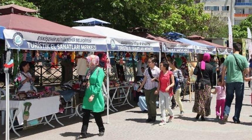 Eskişehir &lsquo;sokak Festivali&rsquo; İle Renklendi