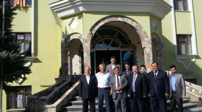 Vali Ve Başsavcı Saray Talebe Yurdu'nu Ziyaret Etti