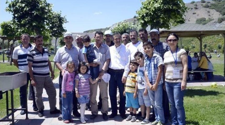 Başkan Ata&ccedil; Belediye &Ccedil;alışanları İle Piknik Yaptı