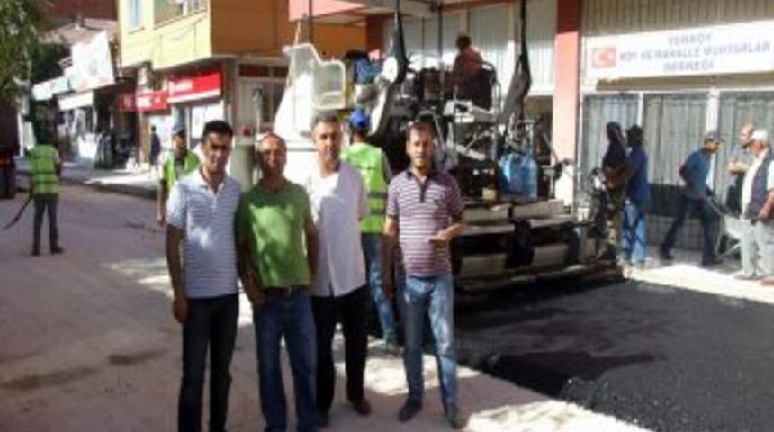 Yerk&ouml;y&rsquo;de Asfalt Yol Yapım &Ccedil;alışması Devam Ediyor