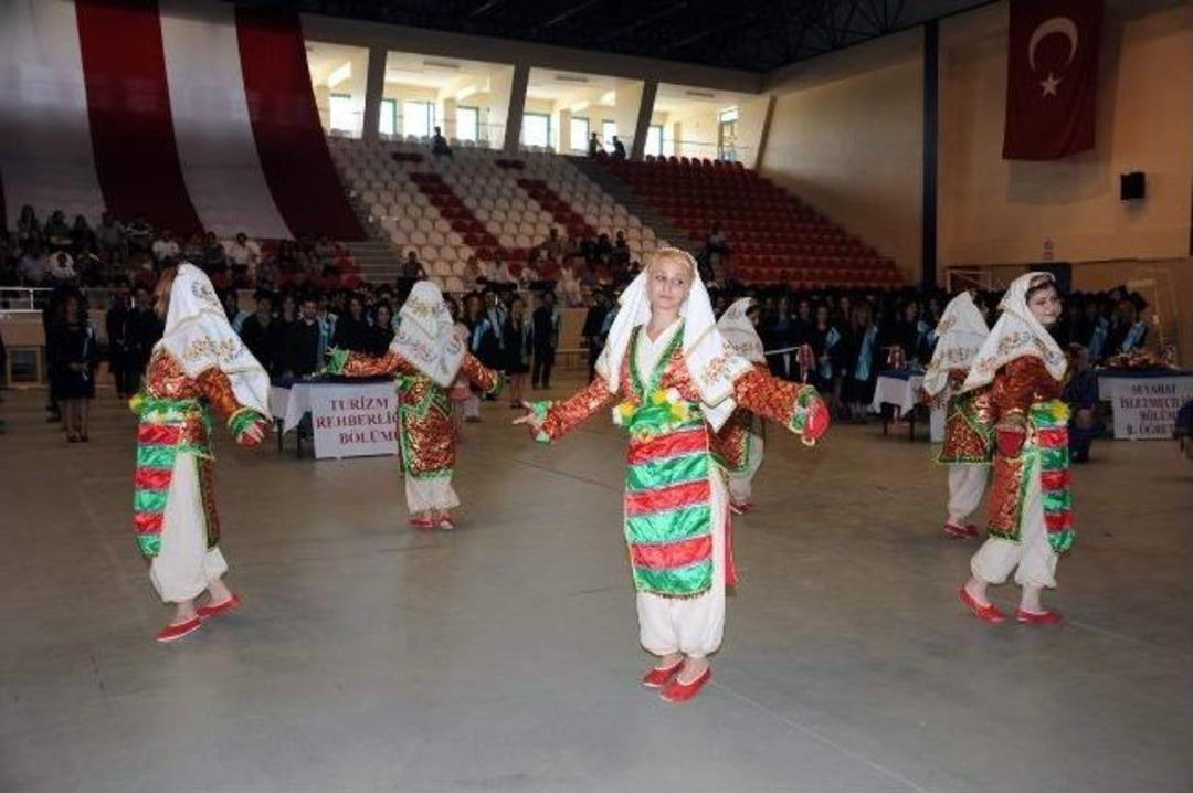 Balıkesir Turizm Fak&uuml;ltesi İlk Mezunlarını Verdi