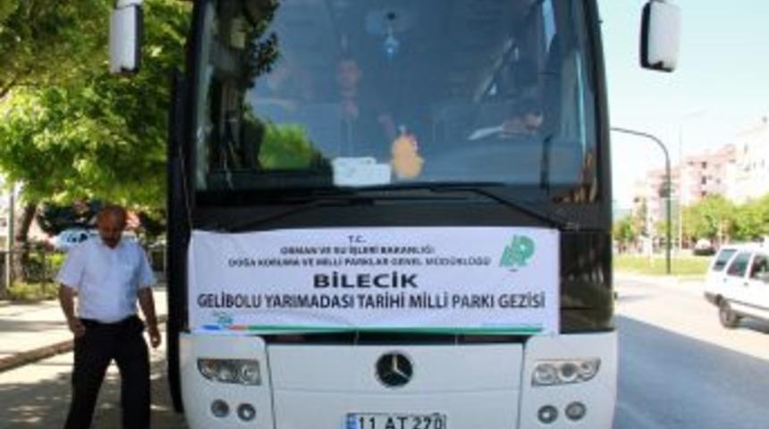 Bursa, Yalova Ve Bilecik'ten 3 Otob&uuml;s Dolusu &Ouml;ğrenci &Ccedil;anakkale'ye Gitti