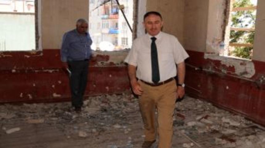 Tarihi 'Taş Mektep' Restore Edilecek