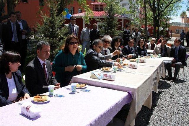 Arügem İhtiyaç Sahibi Öğrenciler Yararına Düzenlediği Faaliyetlerine Devam Ediyor