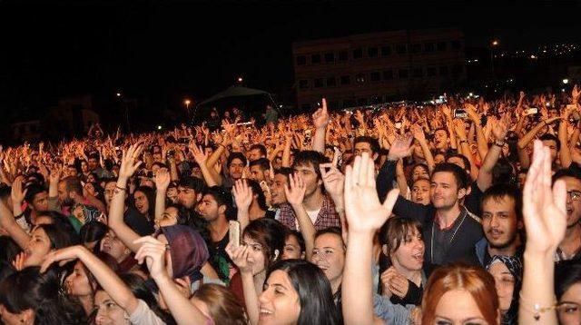 Feridun Düzağaç'tan Muhteşem Konser