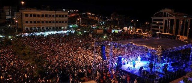 Feridun Düzağaç'tan Muhteşem Konser