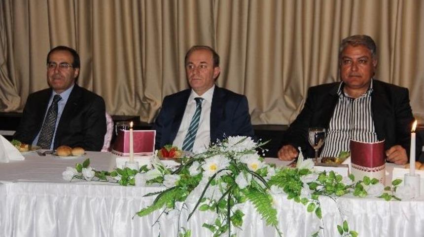 Vali &Ouml;zt&uuml;rk&rsquo;e Veda Yemeği