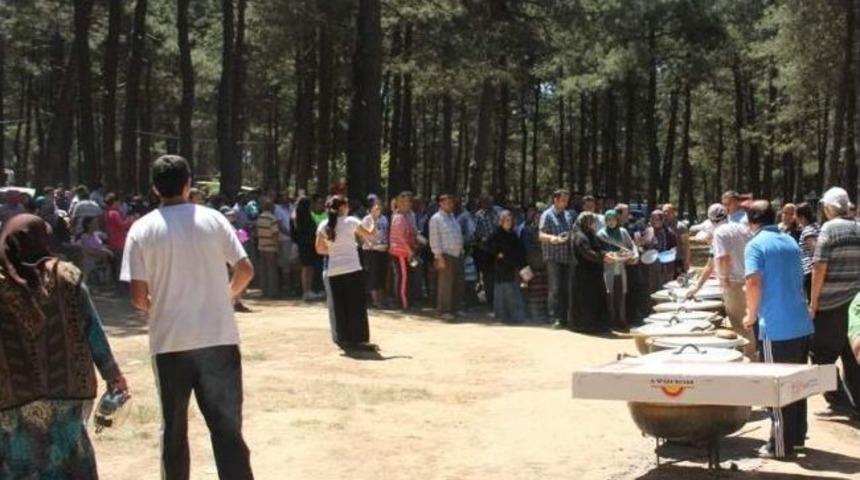 İstanbul’daki Karahallılılar Keşkek Pikniği’nde Buluştu