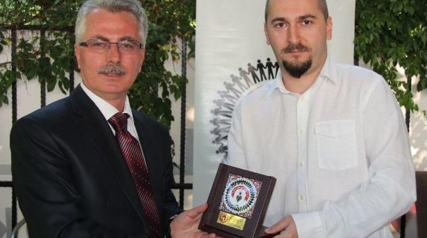 Ulaş Işıklar İmza G&uuml;n&uuml;