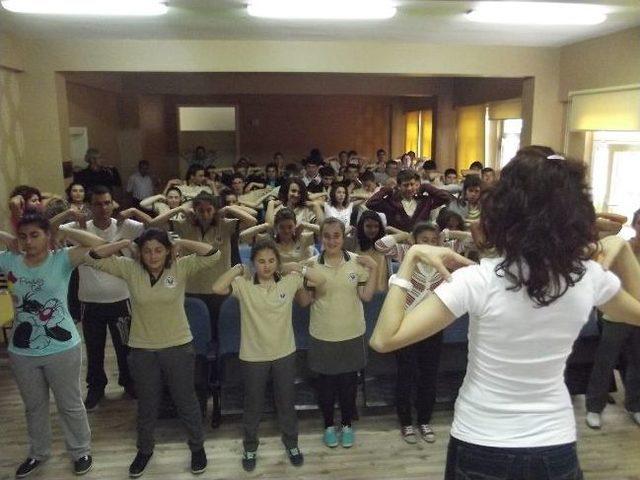 Öğrencilere Yoga Eğitimi 1