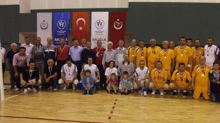 Valilik Kupası Voleybol Turnuvası Sona Erdi