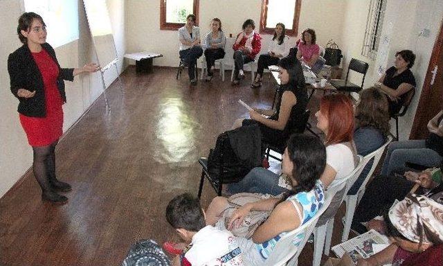 "kadın Şiddet G&ouml;rmeseydi, &lsquo;kadın Hakları&rsquo; Olmazdı" 1