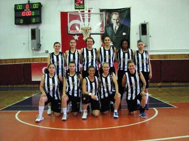 İzmirli Kızların Kupa Sevinci 2