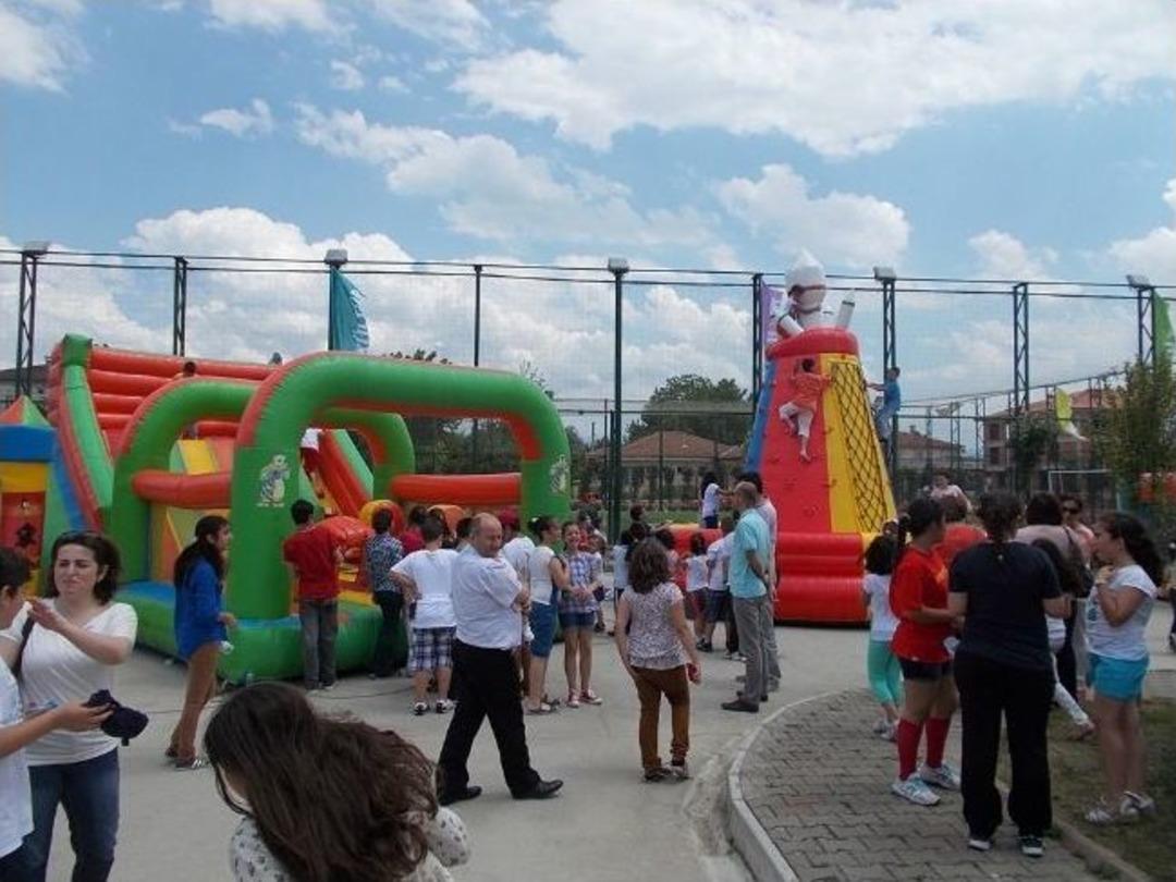 K&uuml;lt&uuml;r Koleji'nde Yılsonu Şenliği Renkli G&ouml;r&uuml;nt&uuml;lere Sahne Oldu