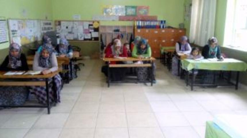 Sazk&ouml;yl&uuml; Veliler 5 Ayda 18 Bin Sayfa Okudu