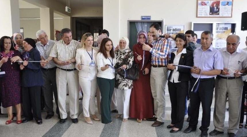 Ko-mek Sergileri A&ccedil;ılmaya Devam Ediyor