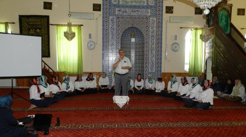 83 Yaşında Kur&rsquo;&acirc;n Okumayı &Ouml;ğrendi