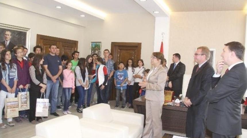 Kardeş Okul Y&ouml;neticilerinden Ne&uuml; Rekt&ouml;r&uuml; Kılı&ccedil;&rsquo;a Ziyaret