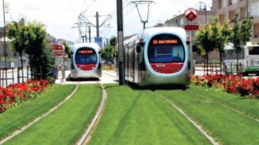Kayseri, Tramvay Hattıyla 15 Futbol Sahasına Denk Yeşil Alan Kazandı
