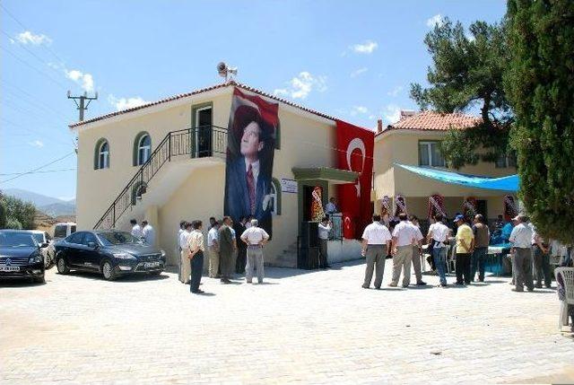 Salihli’nin Torunlu Köyü, 200 Yıl Sonra Camiye Kavuştu