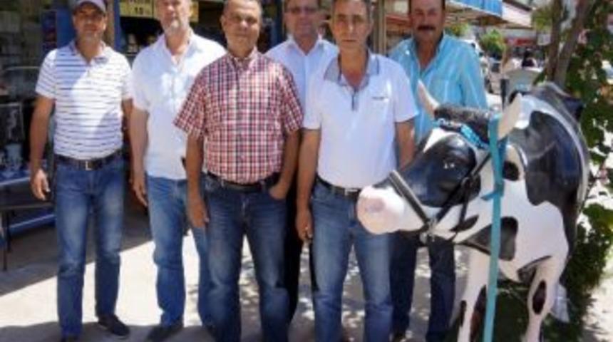 Manyas S&uuml;t &Uuml;reticileri Birlik Başkanı Salihli&rsquo;ye Geldi