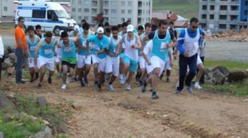 BE&Uuml;&rsquo;de Spor Şenlikleri Ilklerle Devam Ediyor